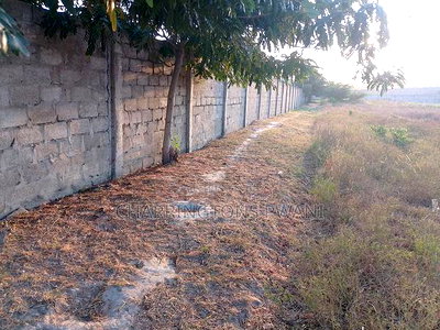 5 Acres in Mariakani - Ideal for Factory or Warehouse - Image 5