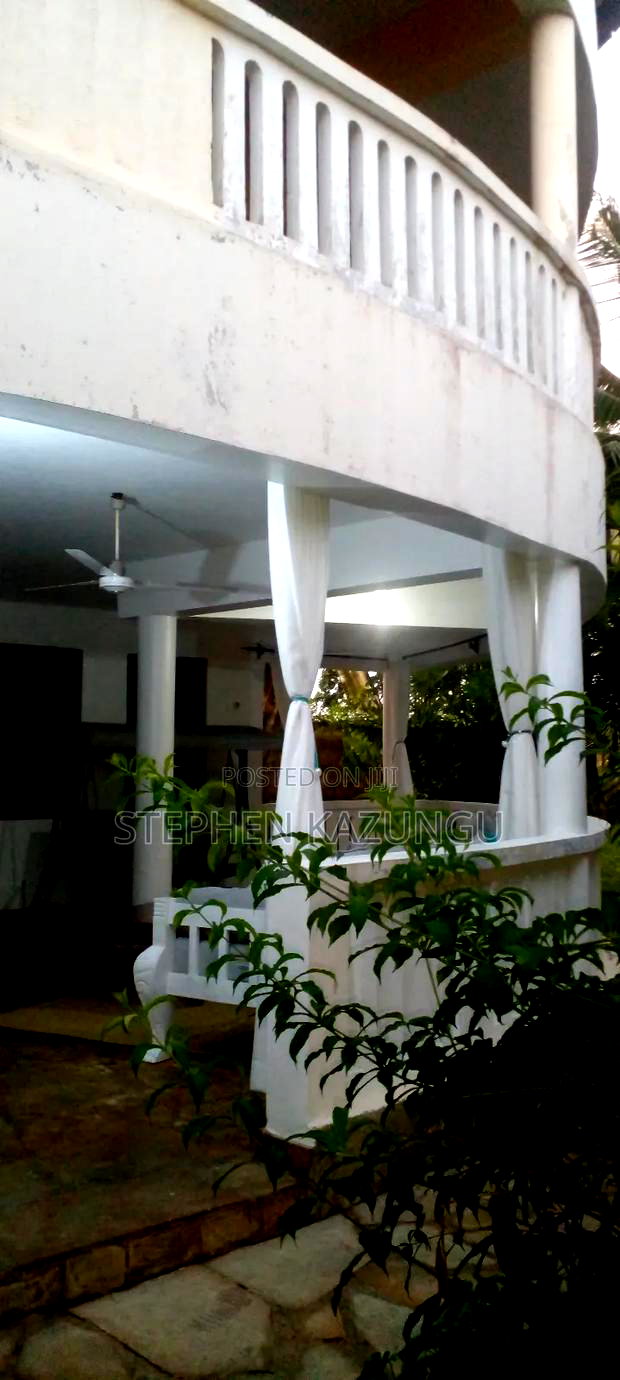 Furnished 4bdrm House in Golf &amp; Living, Ukunda for rent