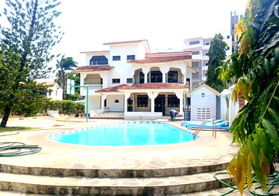 Standalone 5BR Maisonette with Pool & Garden - Links Road, Nyali