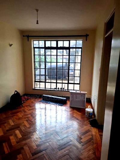 3bdrm Apartment With Sq in Valley Arcade for Rent - Image 12