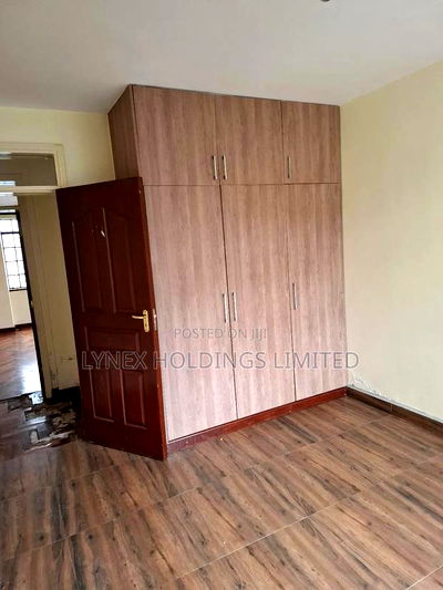 3bdrm Apartment With Sq in Valley Arcade for Rent - Image 9