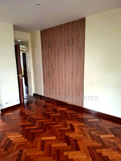 3bdrm Apartment With Sq in Valley Arcade for Rent - Image 5