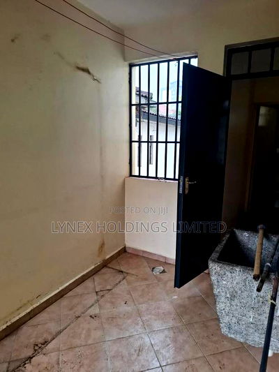 3bdrm Apartment With Sq in Valley Arcade for Rent - Image 17