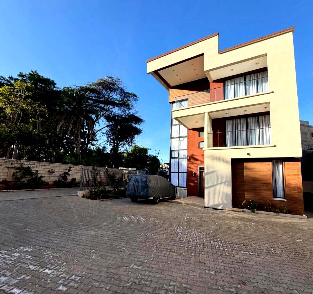 5-Ensuite Villa Minutes from Lavington Mall & Jaffery Club