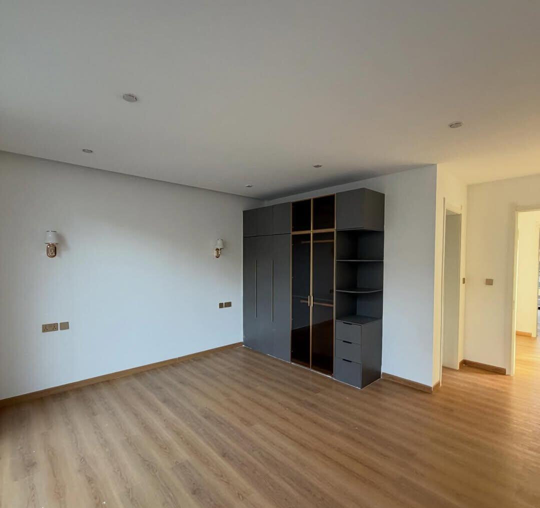5-Ensuite Villa Minutes from Lavington Mall & Jaffery Club