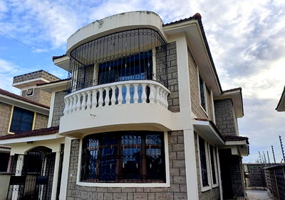 4BR Maisonette with Garden in Utange
