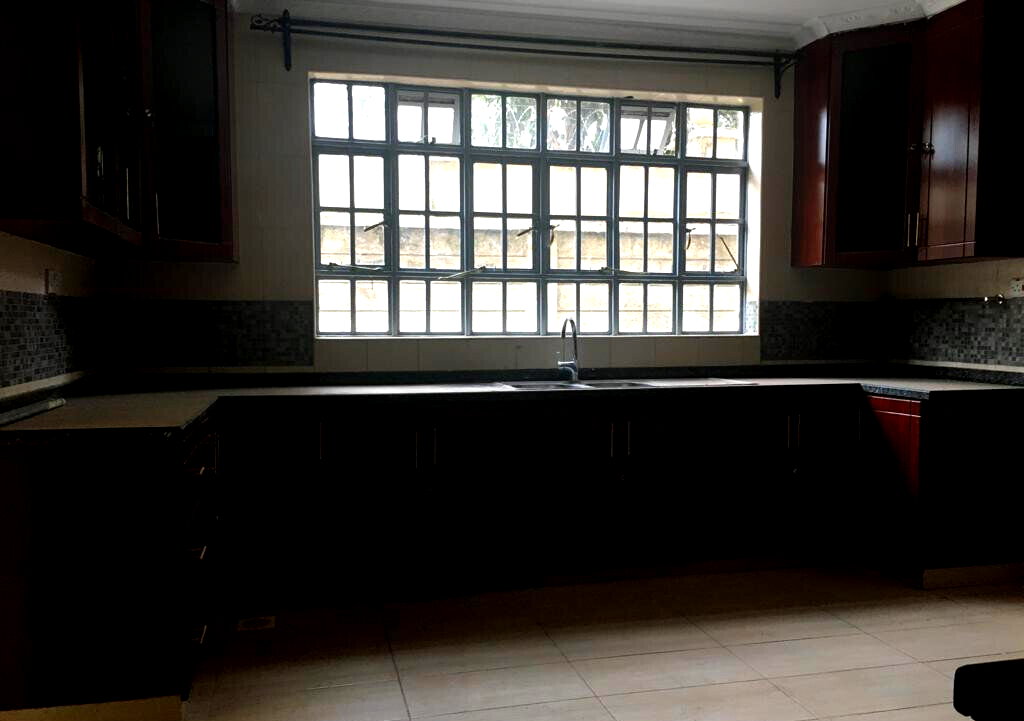 3-Level Townhouse with Study & TV Room - Lavington