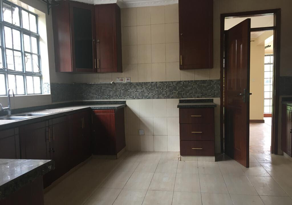 3-Level Townhouse with Study & TV Room - Lavington