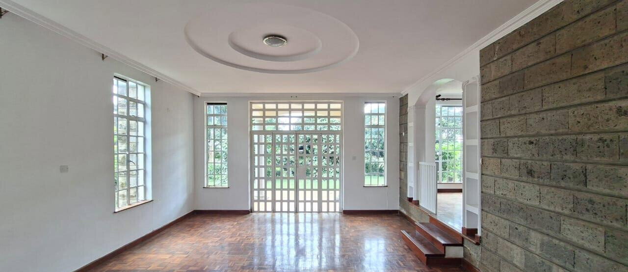 5BR All-Ensuite Rustic Home with Pool Access – Rosslyn