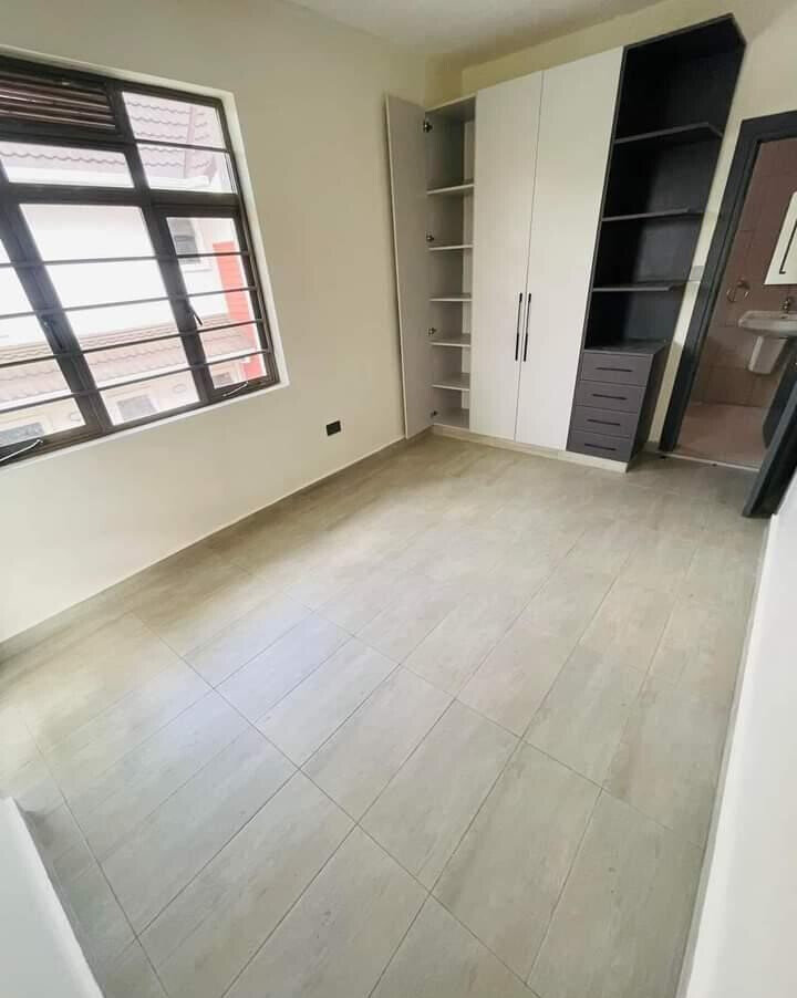 New Phase 2: 4BR All-Ensuite Townhouse with Attic & Jacuzzi - Membley