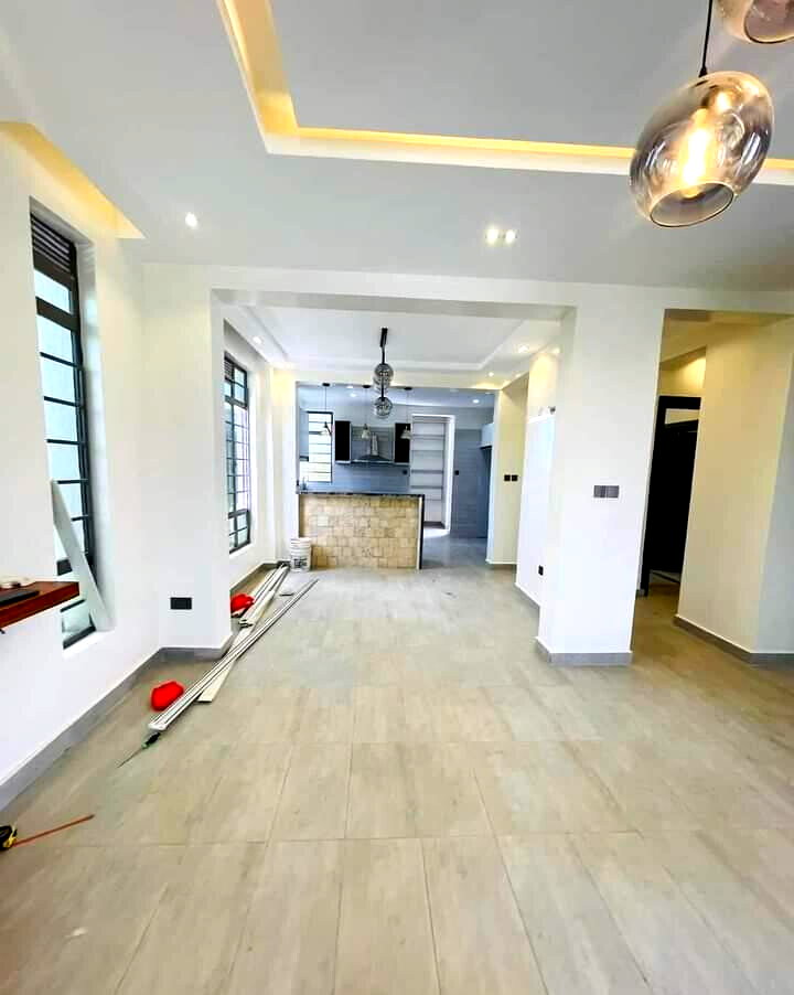 New Phase 2: 4BR All-Ensuite Townhouse with Attic & Jacuzzi - Membley