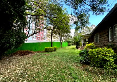 Half Acre Lavington Plot at KSh 150M