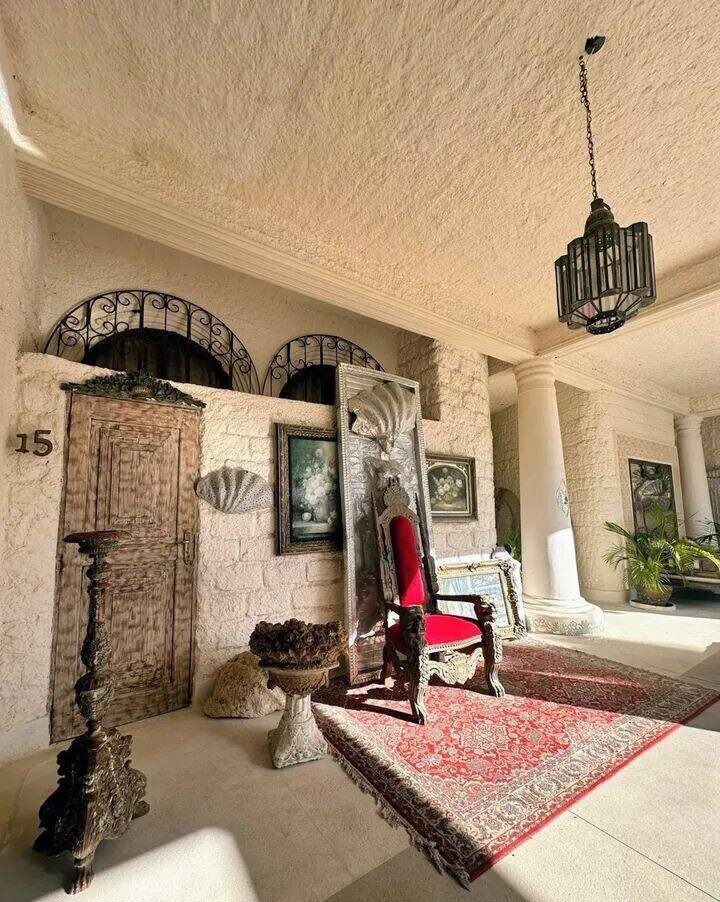 5BR Beachfront Home with Direct Beach Access – Malindi