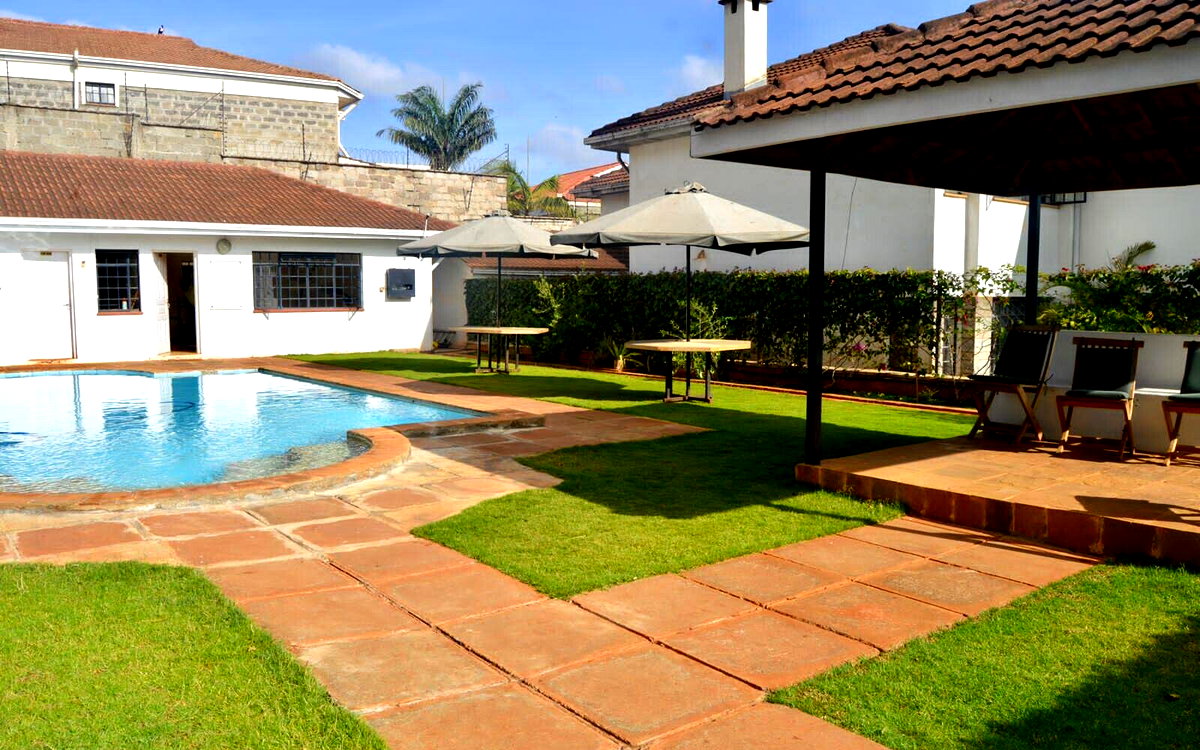 5BR All-Ensuite Townhouse with Solar & Gym - Westlands