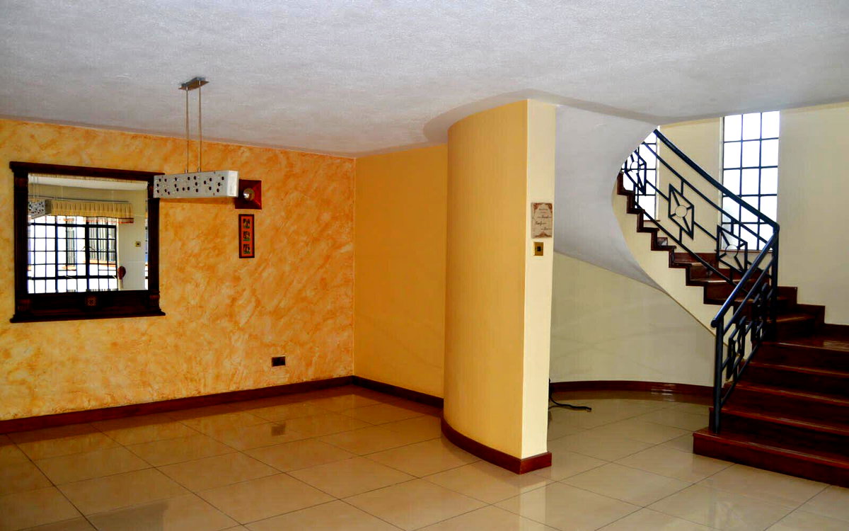 5BR All-Ensuite Townhouse with Solar & Gym - Westlands