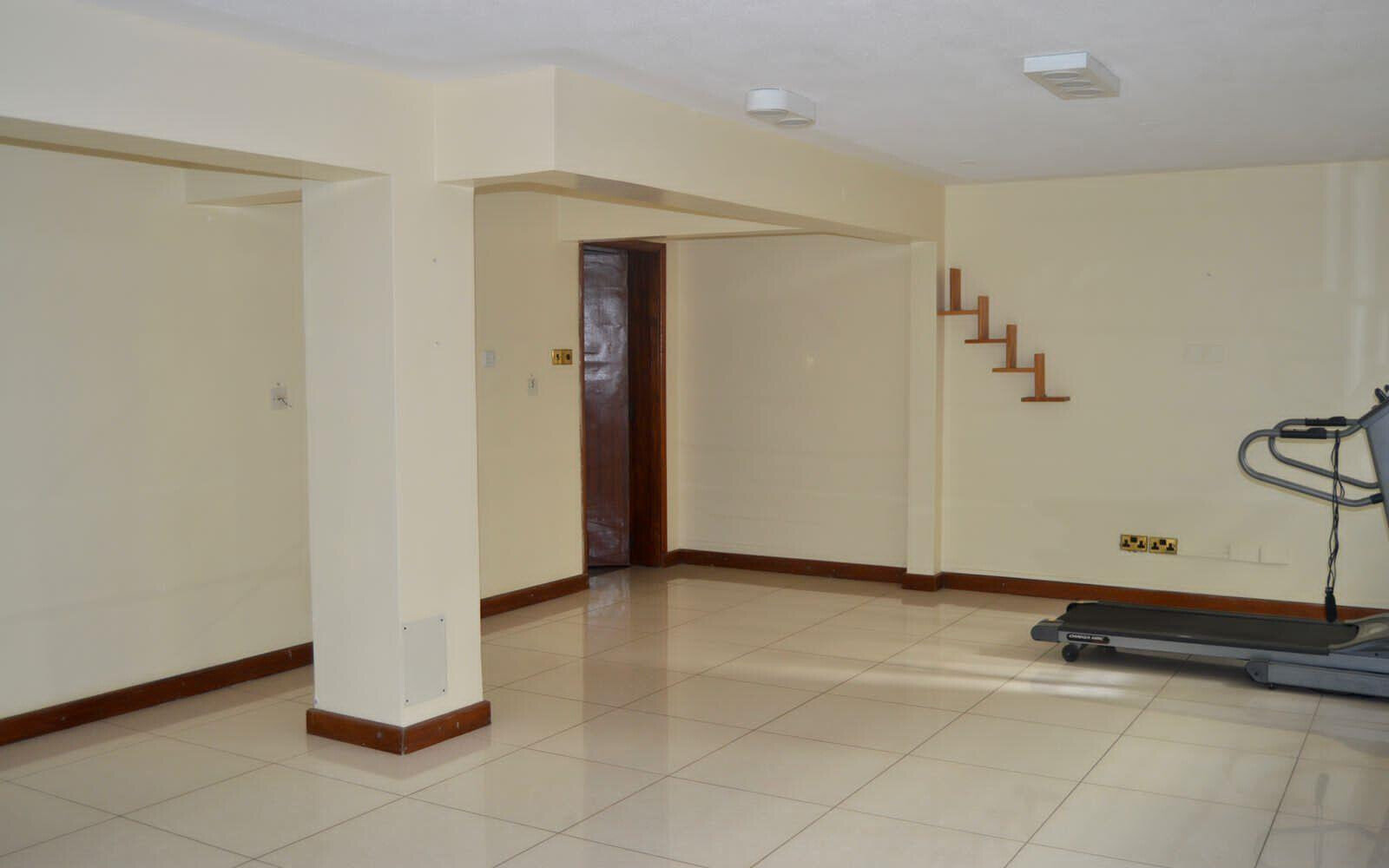 5BR All-Ensuite Townhouse with Solar & Gym - Westlands
