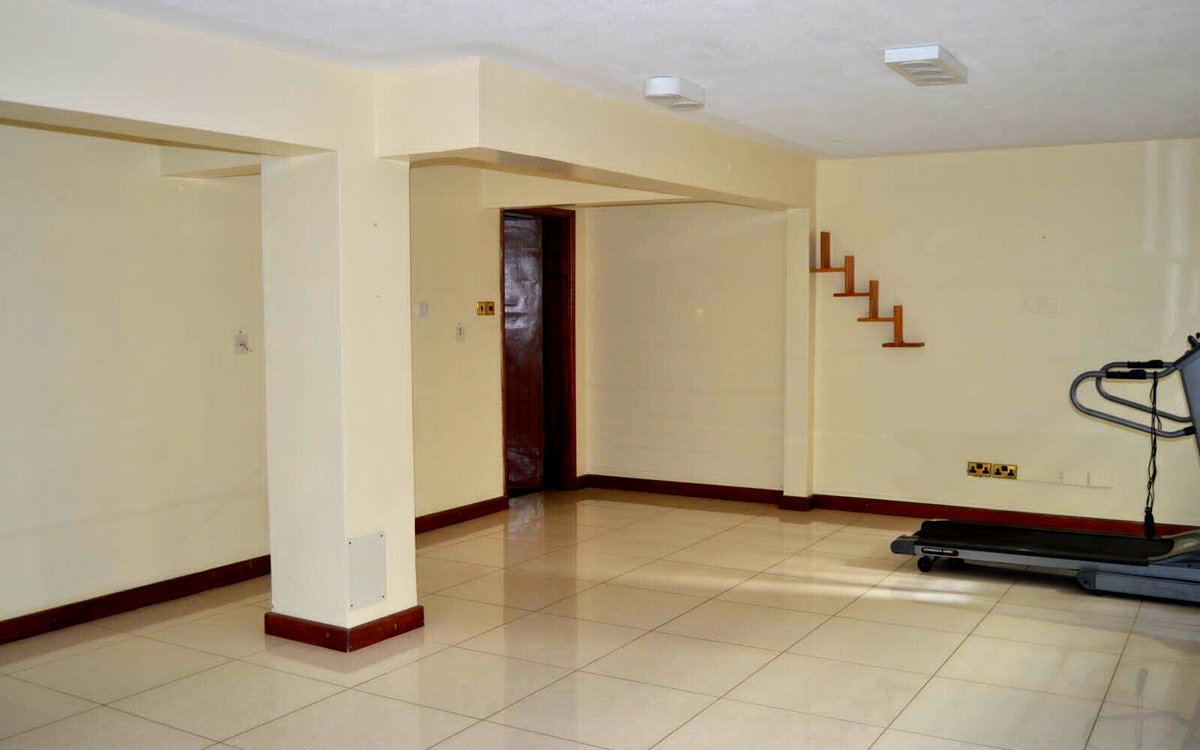 5BR All-Ensuite Townhouse with Solar & Gym - Westlands
