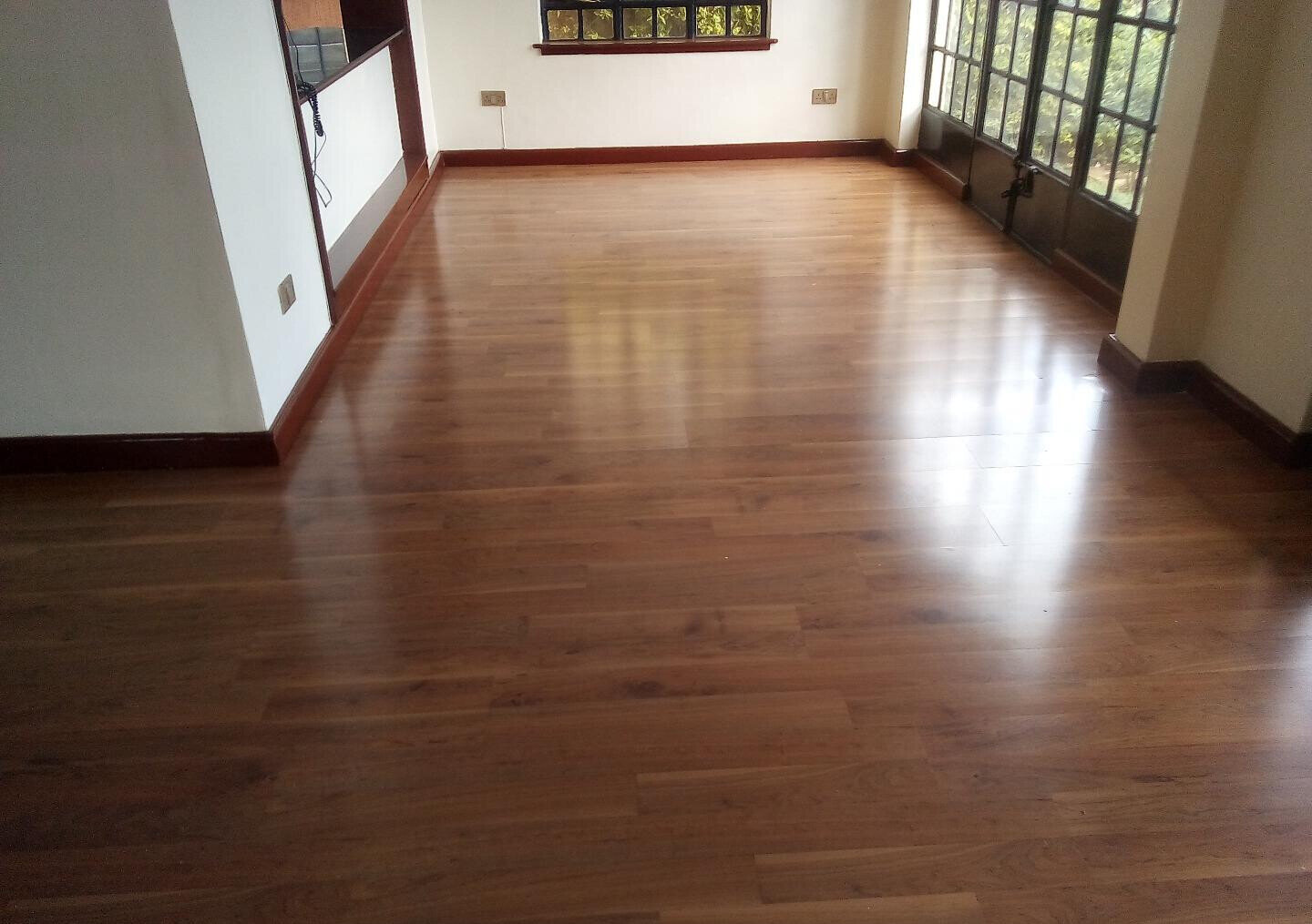 4BR Villa with DSQ & Jacuzzi in Gated Community – Redhill