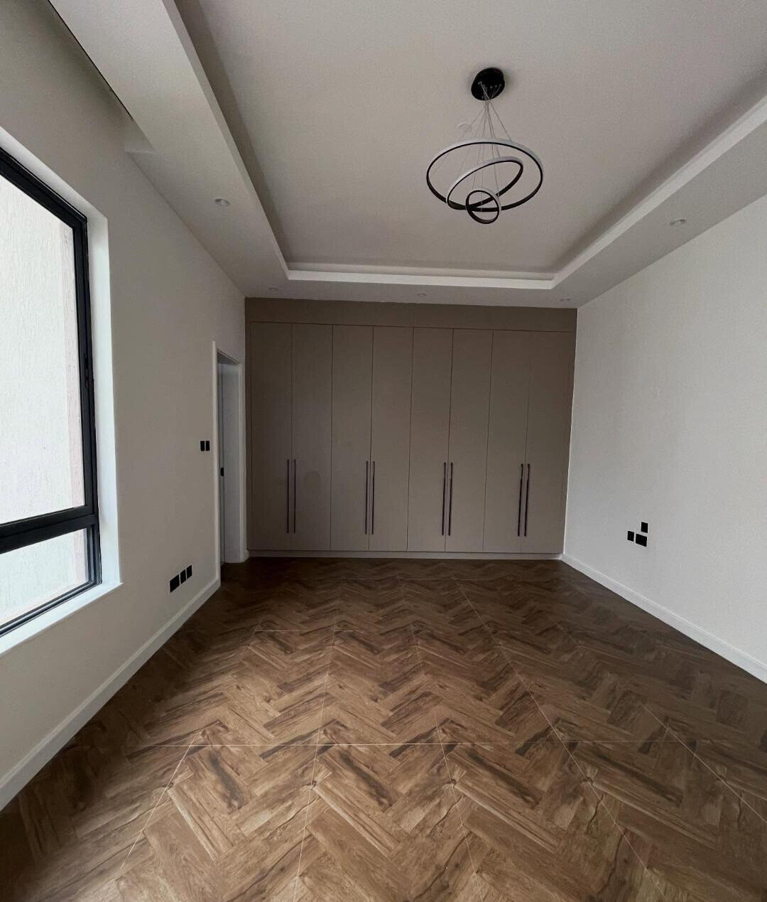 10-Unit Gated Townhouse with Study & DSQ - Lavington