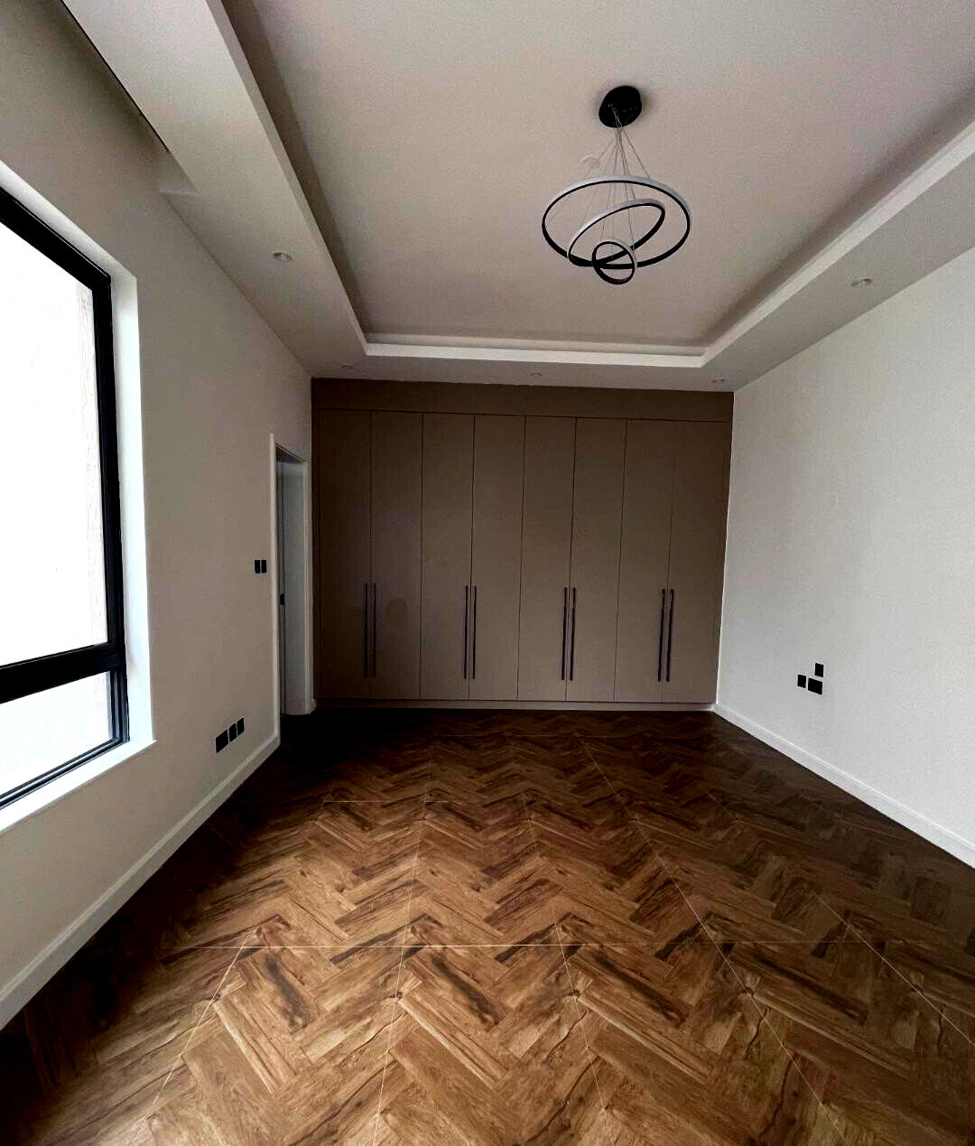 10-Unit Gated Townhouse with Study & DSQ - Lavington