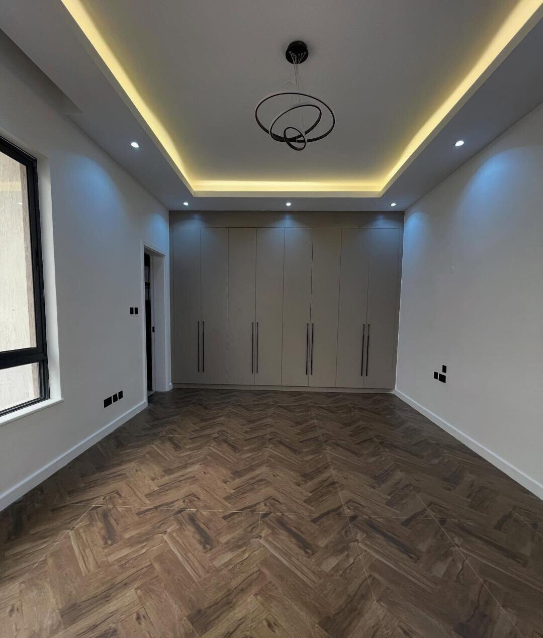 10-Unit Gated Townhouse with Study & DSQ - Lavington