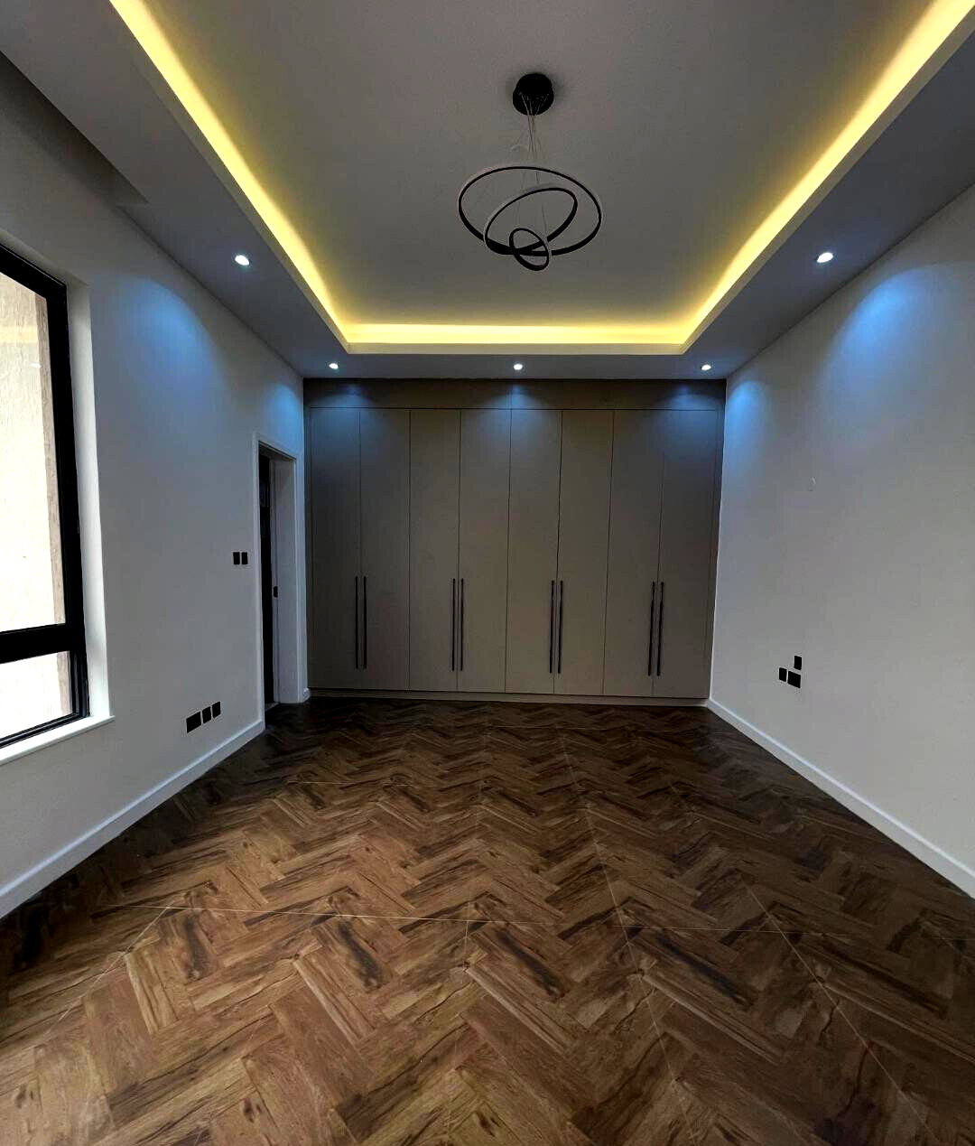 10-Unit Gated Townhouse with Study & DSQ - Lavington