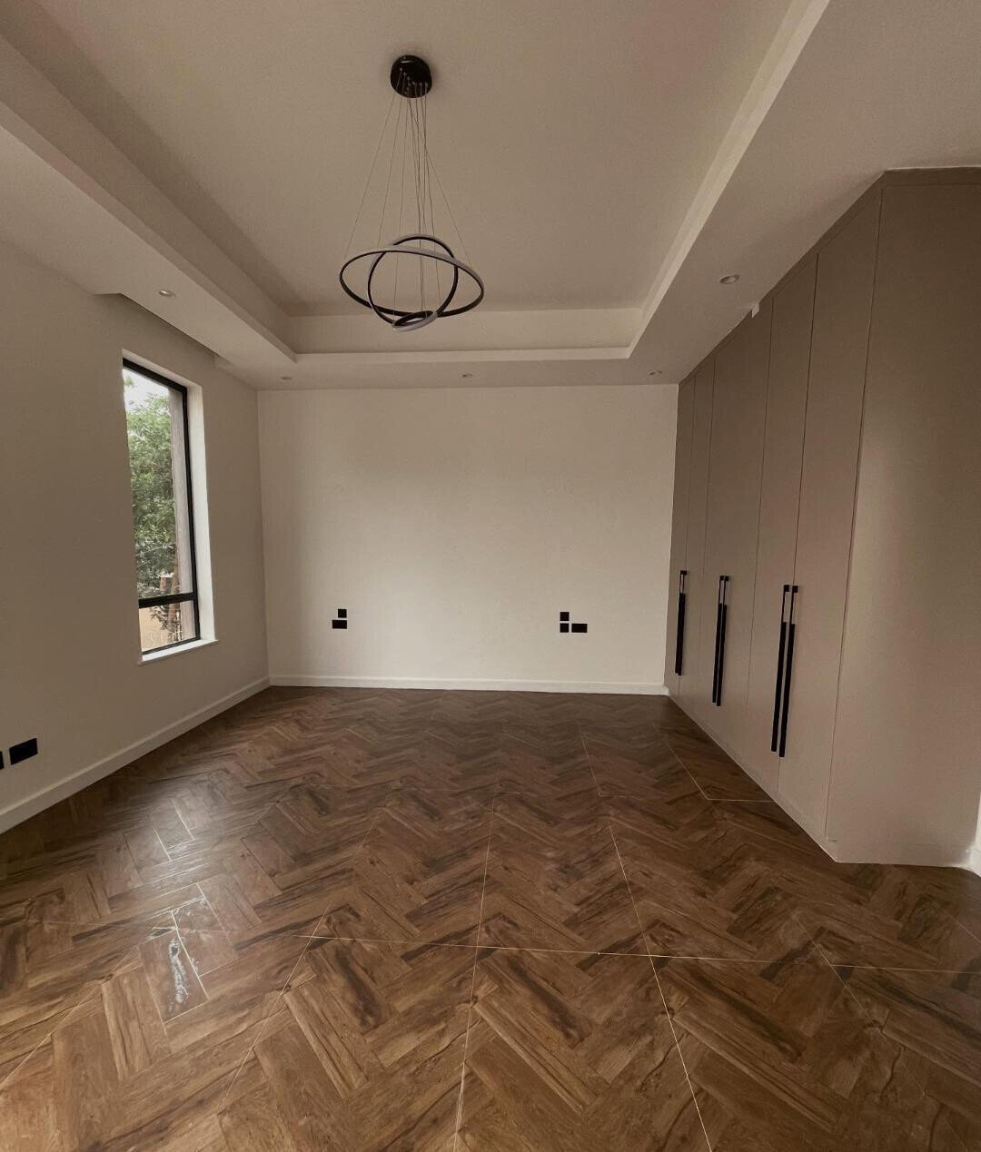 10-Unit Gated Townhouse with Study & DSQ - Lavington
