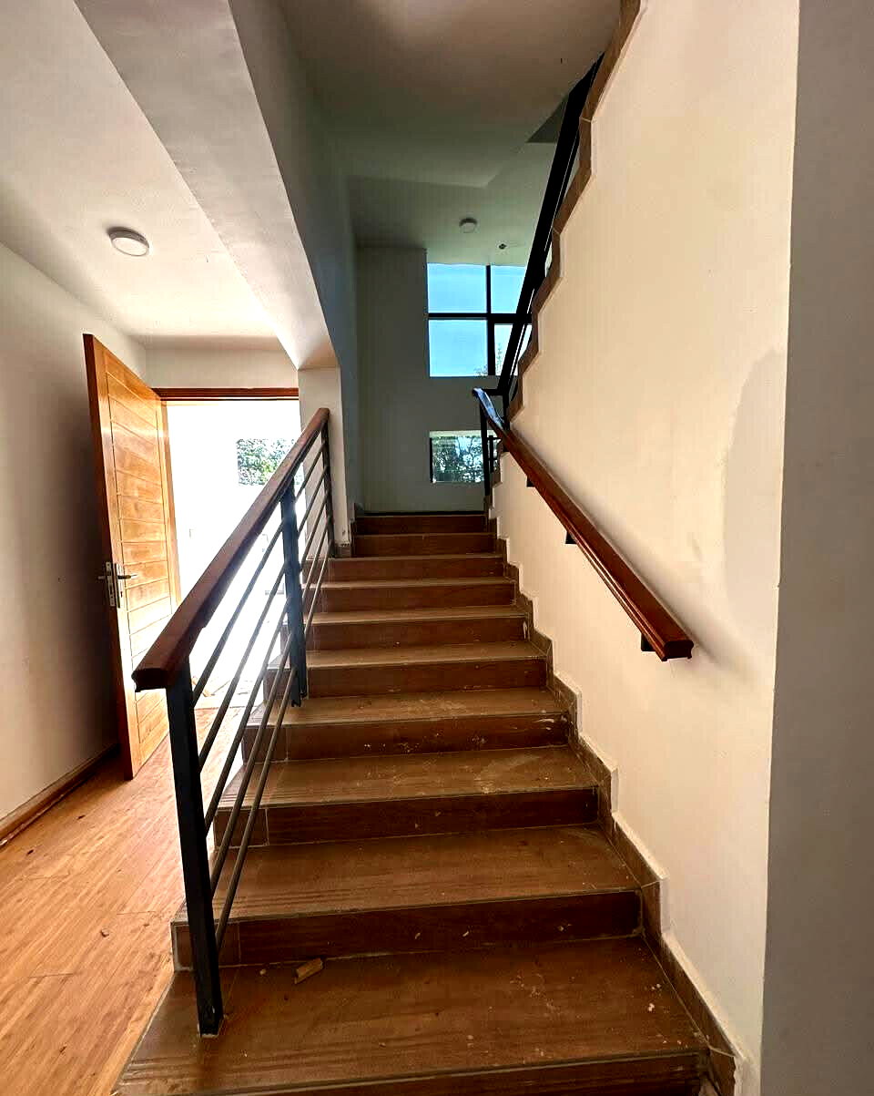 4-Ensuite Villa with DSQ & Rooftop Terrace - Lavington