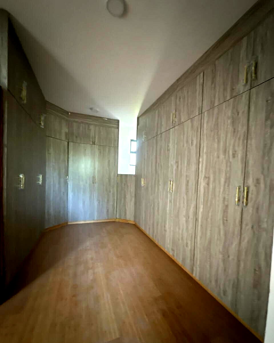 4-Ensuite Villa with DSQ & Rooftop Terrace - Lavington
