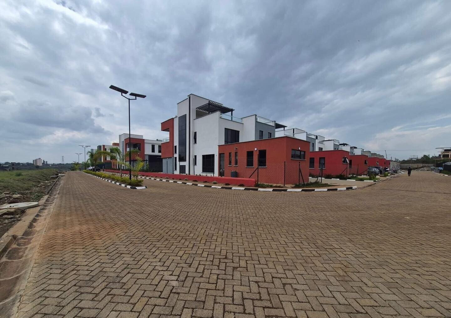 4BR All-Ensuite Townhouse with DSQ on 50x100 - Membley