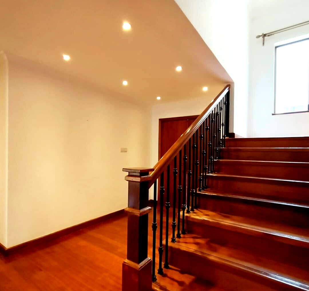 4BR Townhouse with Private Garden & DSQ - Kaputei Gardens, Kileleshwa