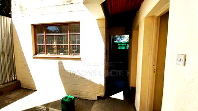 3bdrm Maisonette in Buruburu for sale - Image 3