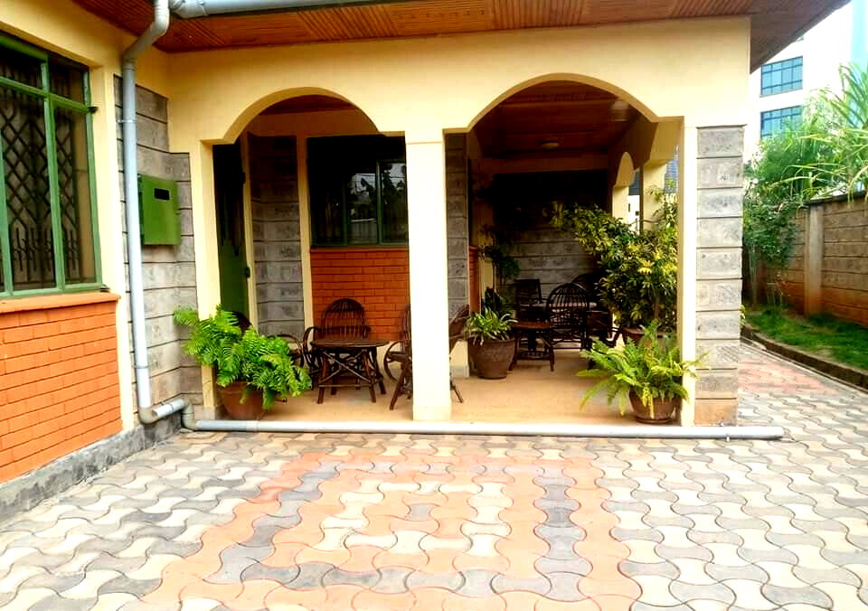 5-Bed Maisonette with Own Gate on Half-Acre – Karen