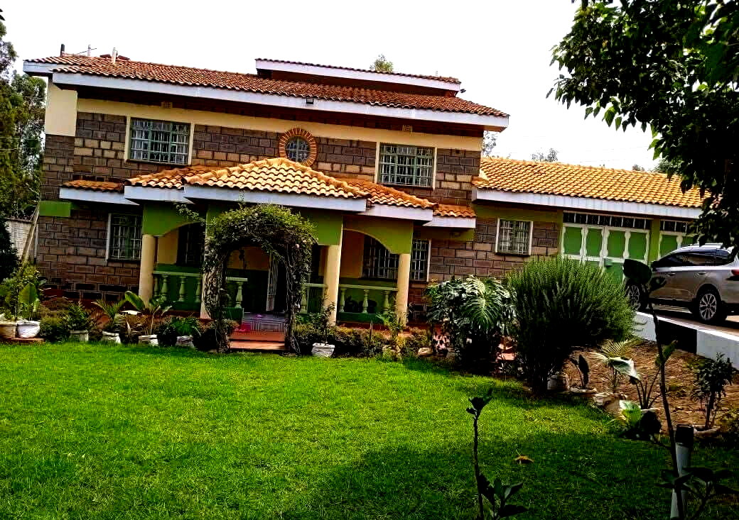 1 Acre 5BR Townhouse in Ngong