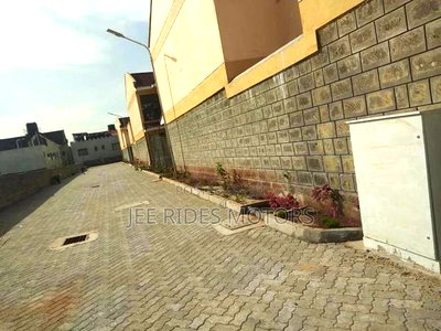 Furnished 4bdrm Maisonette in Skymall, Nairobi Central for Sale - Image 10