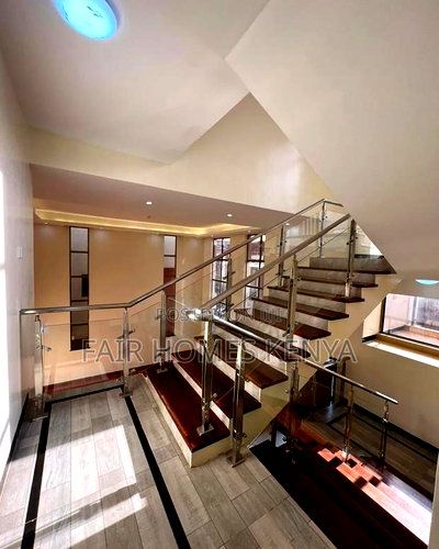 5bdrm Townhouse / Terrace in Chalbi Drive, Lavington for rent - Image 11