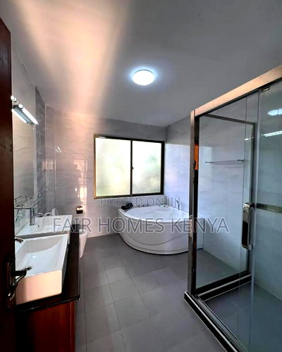 5bdrm Townhouse / Terrace in Chalbi Drive, Lavington for rent - Image 7