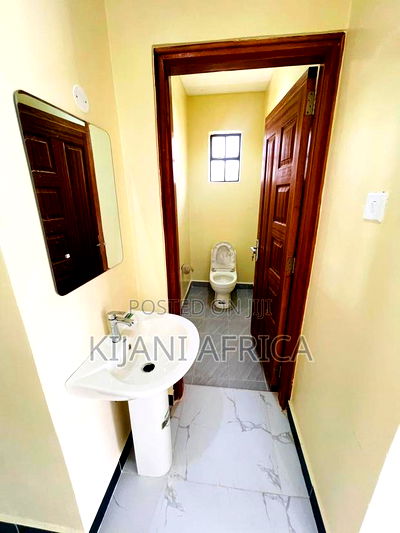 3bdrm Bungalow in Katani for sale - Image 9