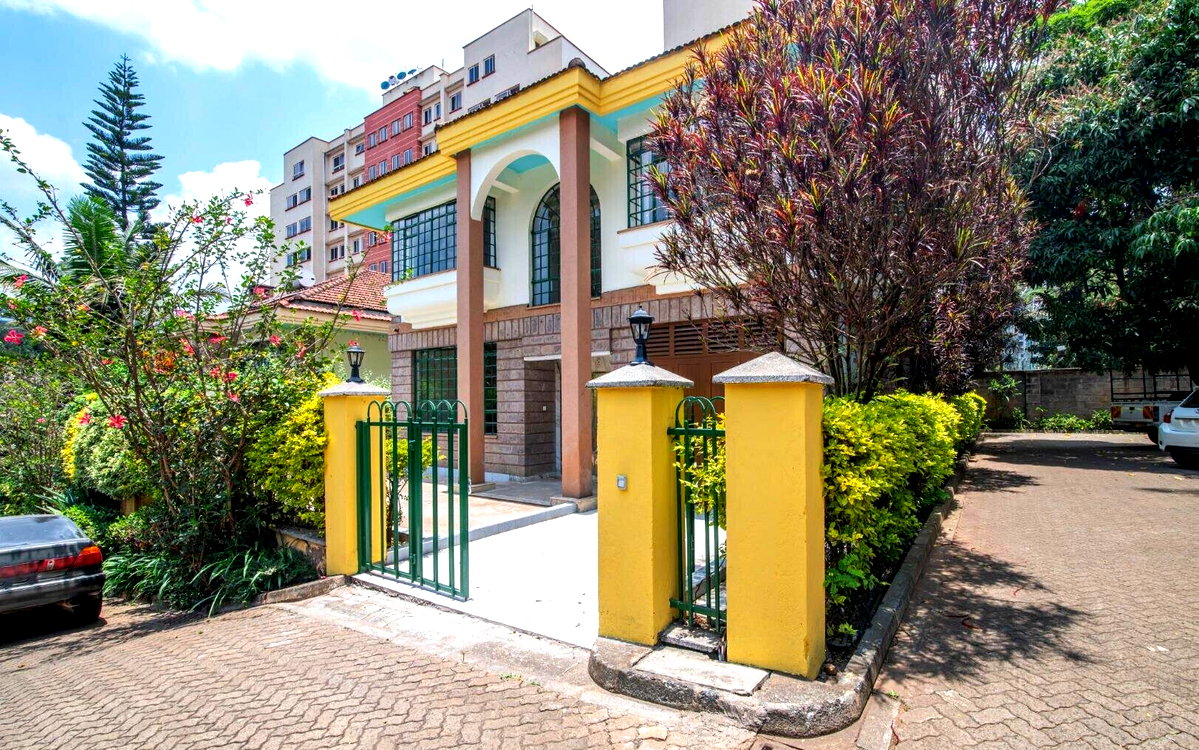 4BR Townhouse in Exclusive 12-Unit Compound - Spring Valley