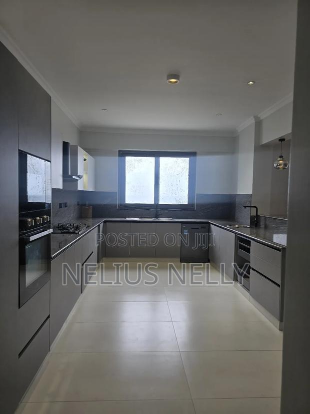 3bdrm Apartment in Greenwood, Nyali for sale