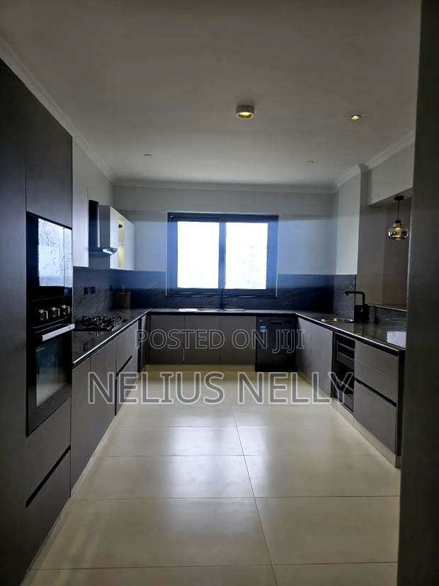 3bdrm Apartment in Greenwood, Nyali for sale