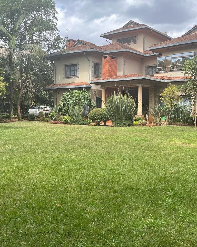 4-Ensuite Townhouse with DSQ & Gazebo – Karen Gated Community