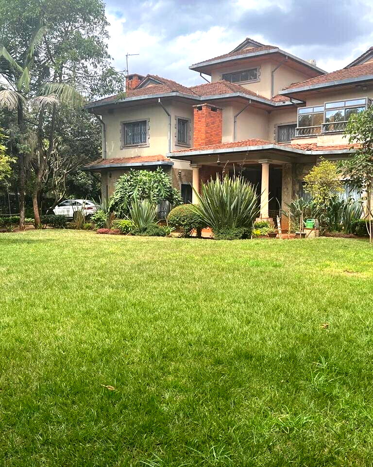 4-Ensuite Townhouse with DSQ & Gazebo – Karen Gated Community