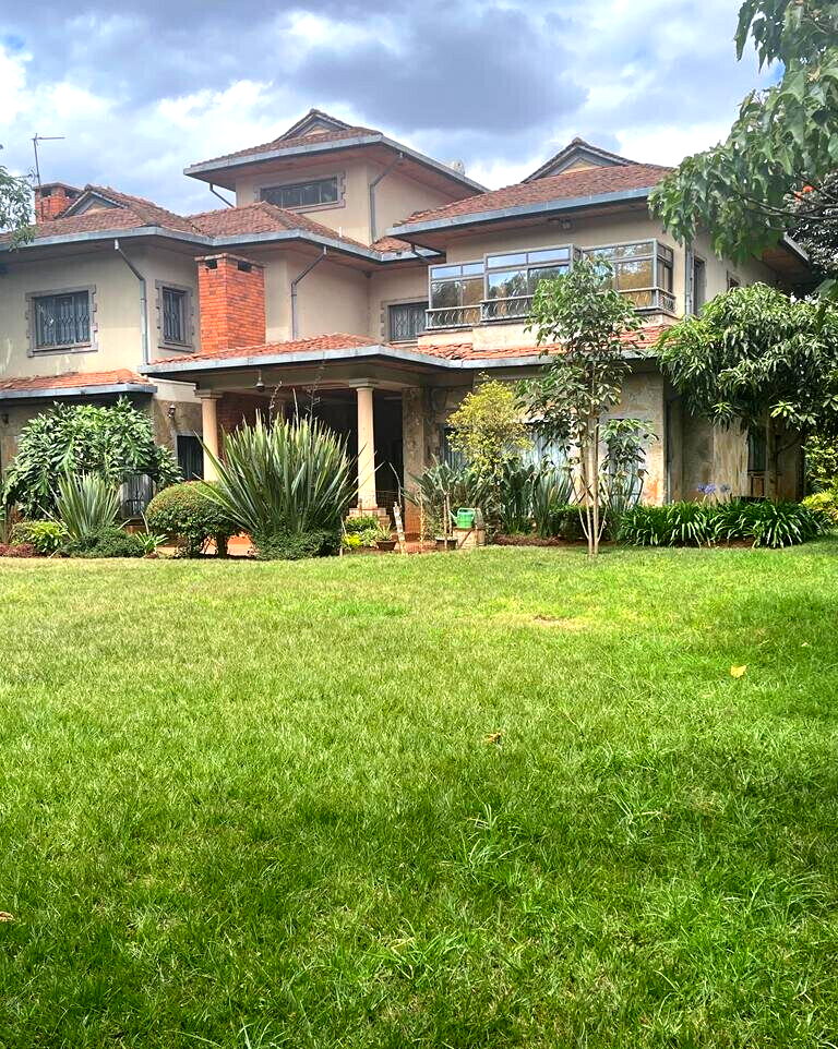 4-Ensuite Townhouse with DSQ & Gazebo – Karen Gated Community