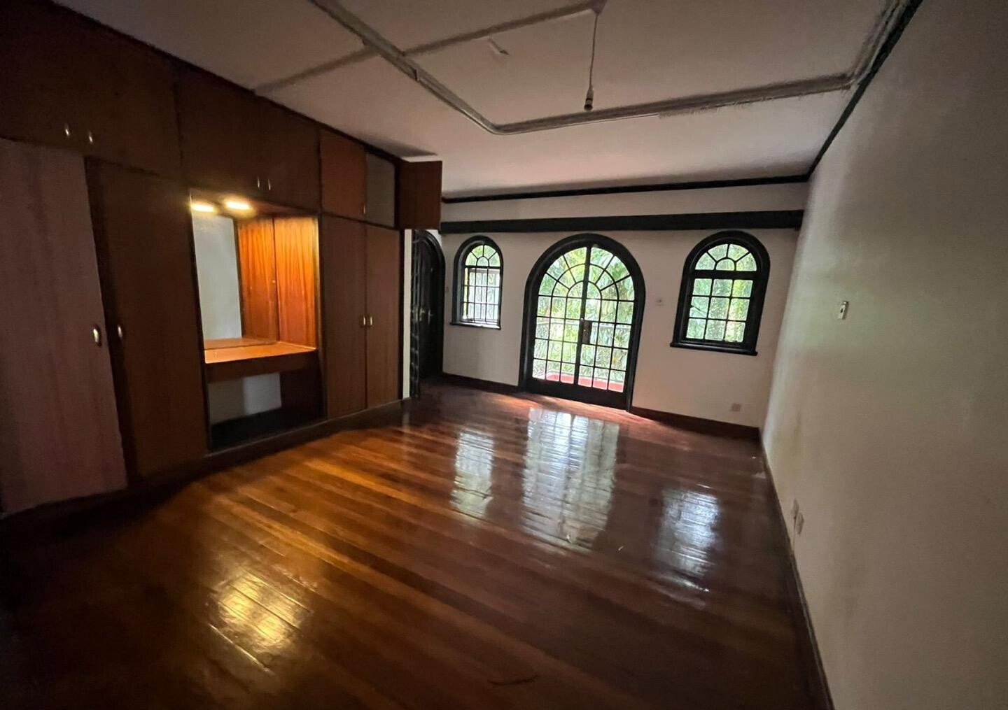 5BR Garden Home with Parking at KSh 350K
