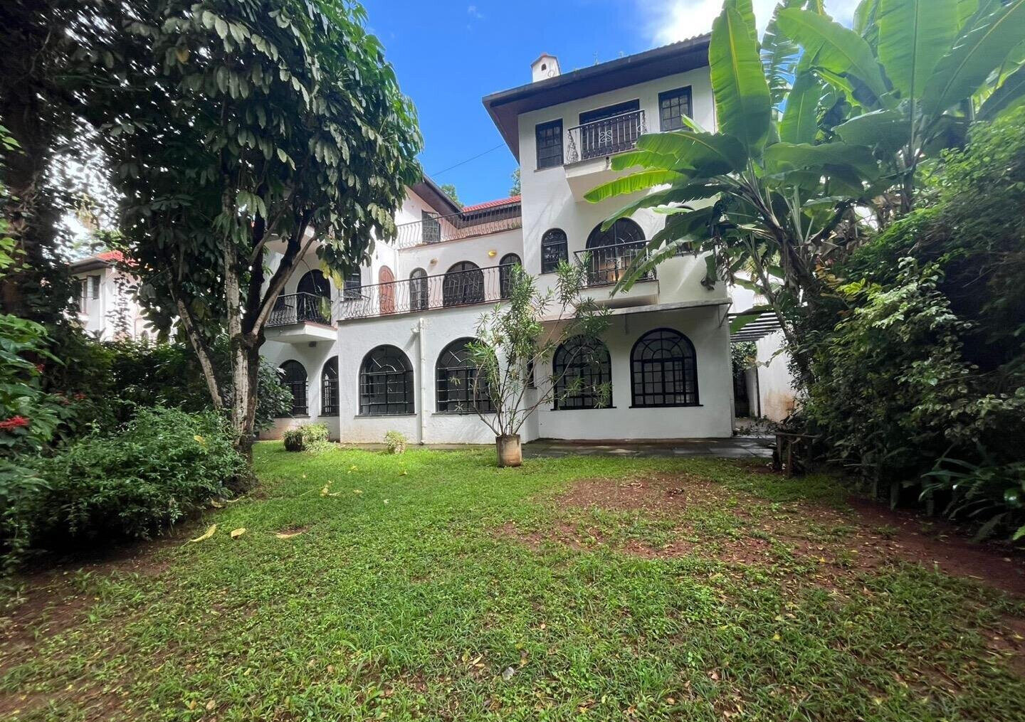 5BR Garden Home with Parking at KSh 350K