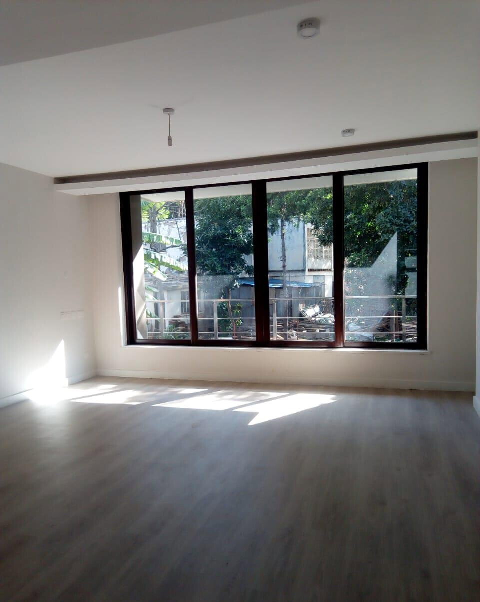 Spacious 4BR Townhouse with Backyard & Ample Parking - Lavington