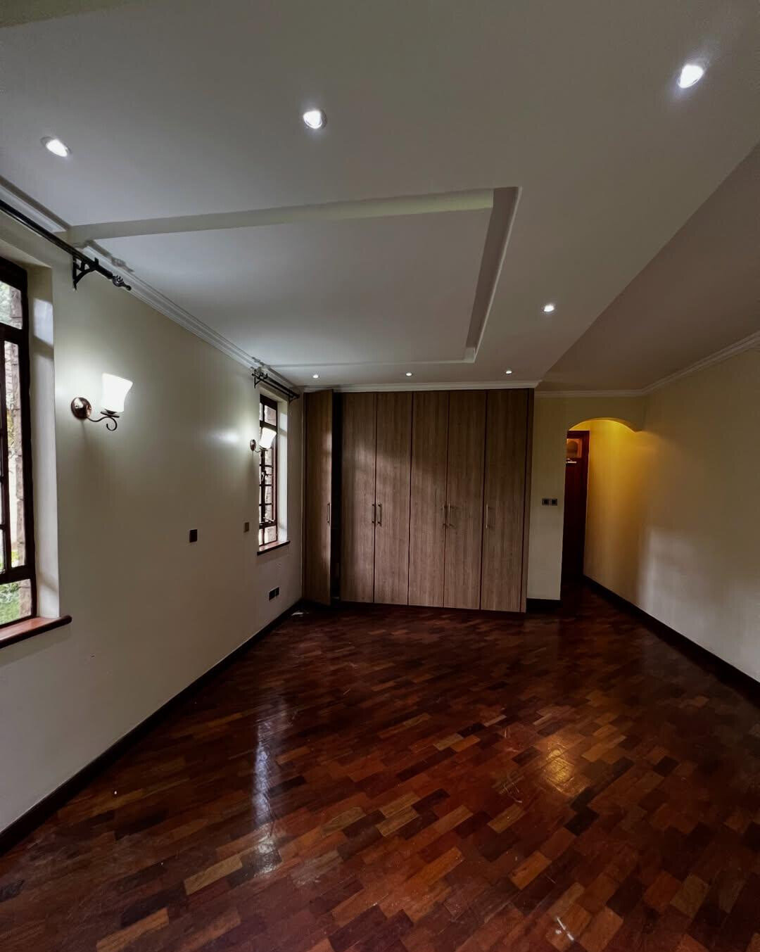 4-Ensuite Townhouse with DSQ & Mature Garden – Karen