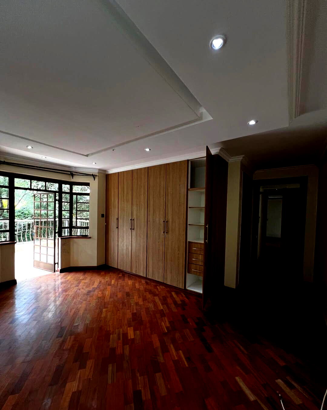 4-Ensuite Townhouse with DSQ & Mature Garden – Karen