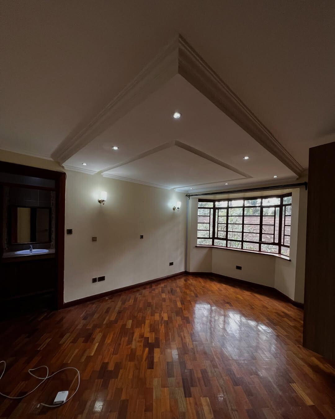 4-Ensuite Townhouse with DSQ & Mature Garden – Karen
